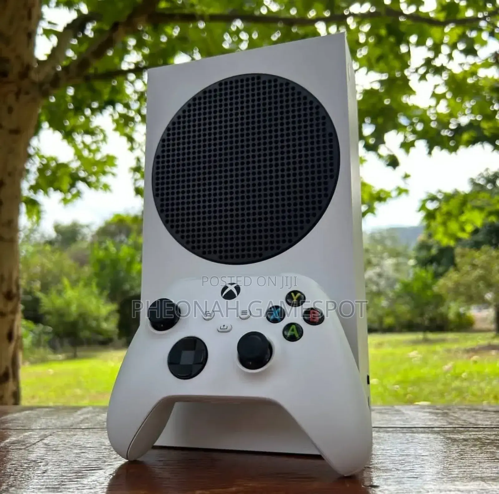 New Xbox Series S: Game Pass Has More Games Than Your Phone Contacts