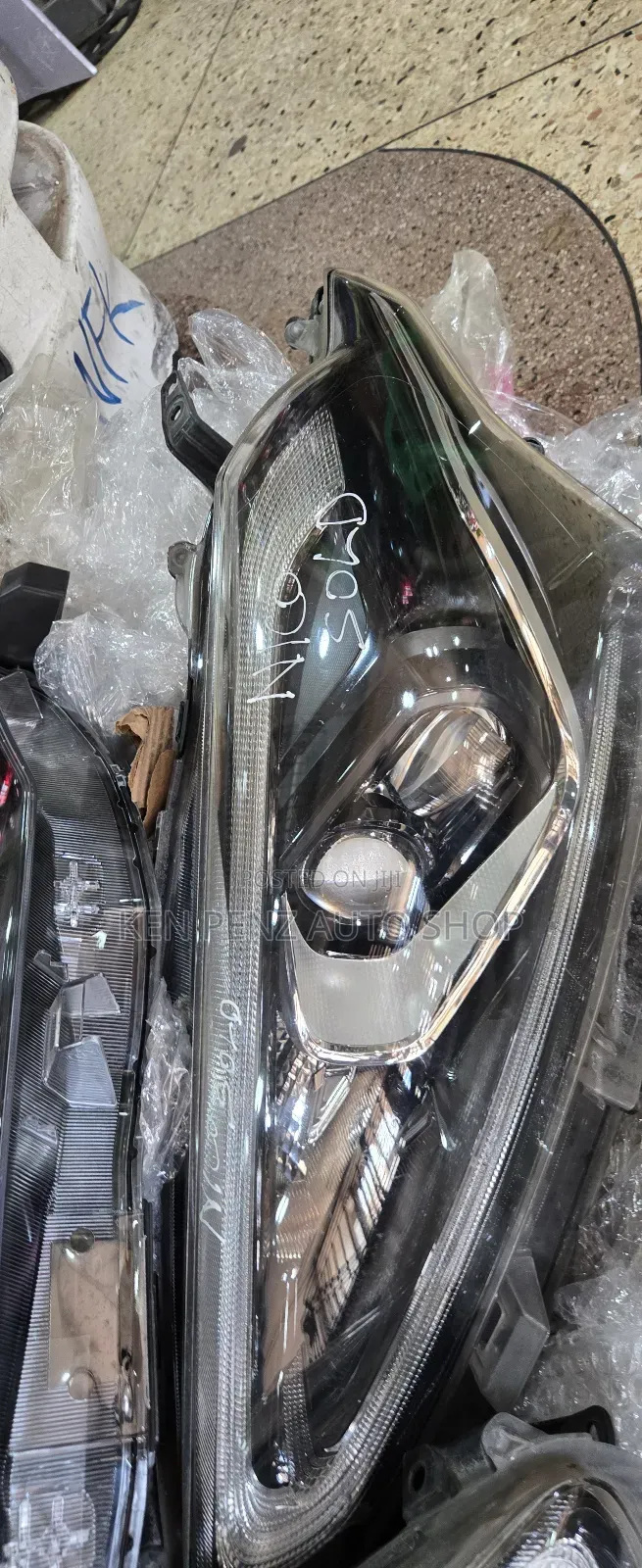 Toyota Sienta 2015 - 2018 Headlamp