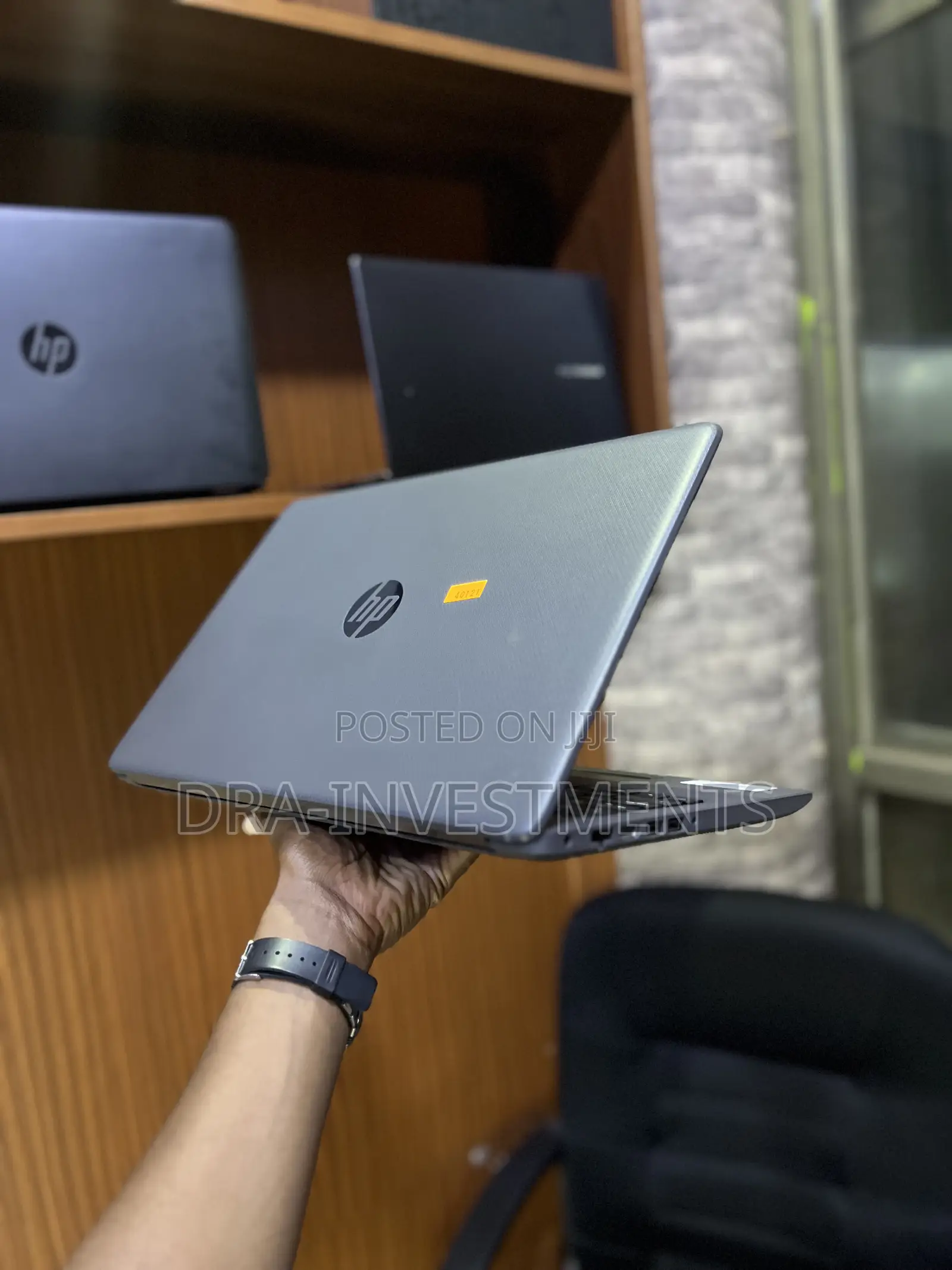 New Laptop HP 250 G7 4GB AMD HDD+SSD 128GB