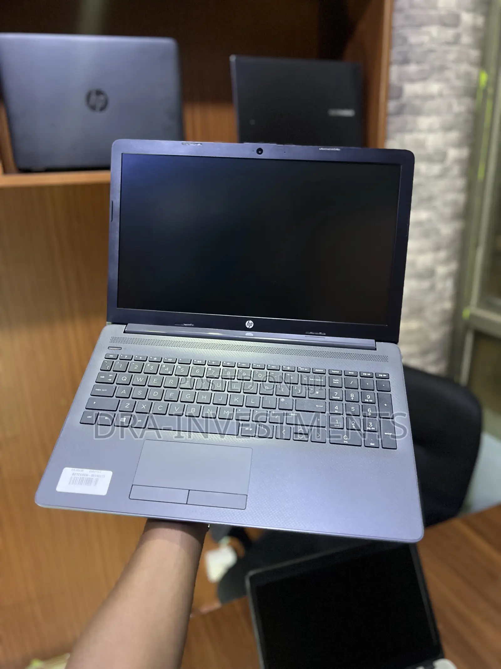 New Laptop HP 250 G7 4GB AMD HDD+SSD 128GB