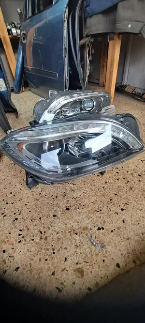 Mercedes Ml W166 Ml350 Headlights With Control Modules.