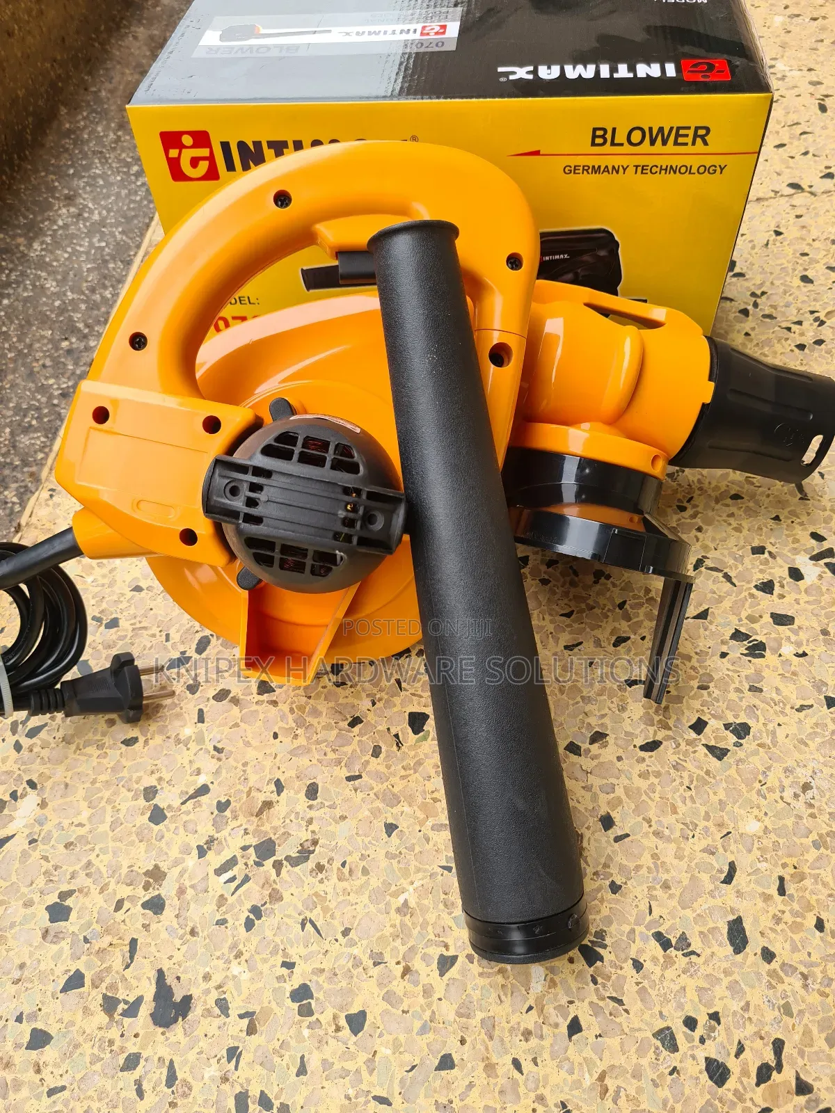 Intimax 1080 Watts Electric Blower
