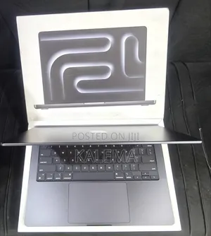 New Laptop Apple Macbook Pro 2025 M5 14-inch 24GB Apple M5 SSD 1T