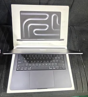 New Laptop Apple Macbook Pro 2025 M5 14-inch 24GB Apple M5 SSD 1T