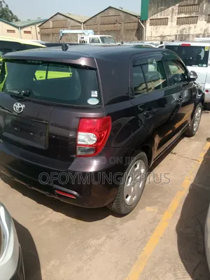 Toyota IST 2014 Maroon