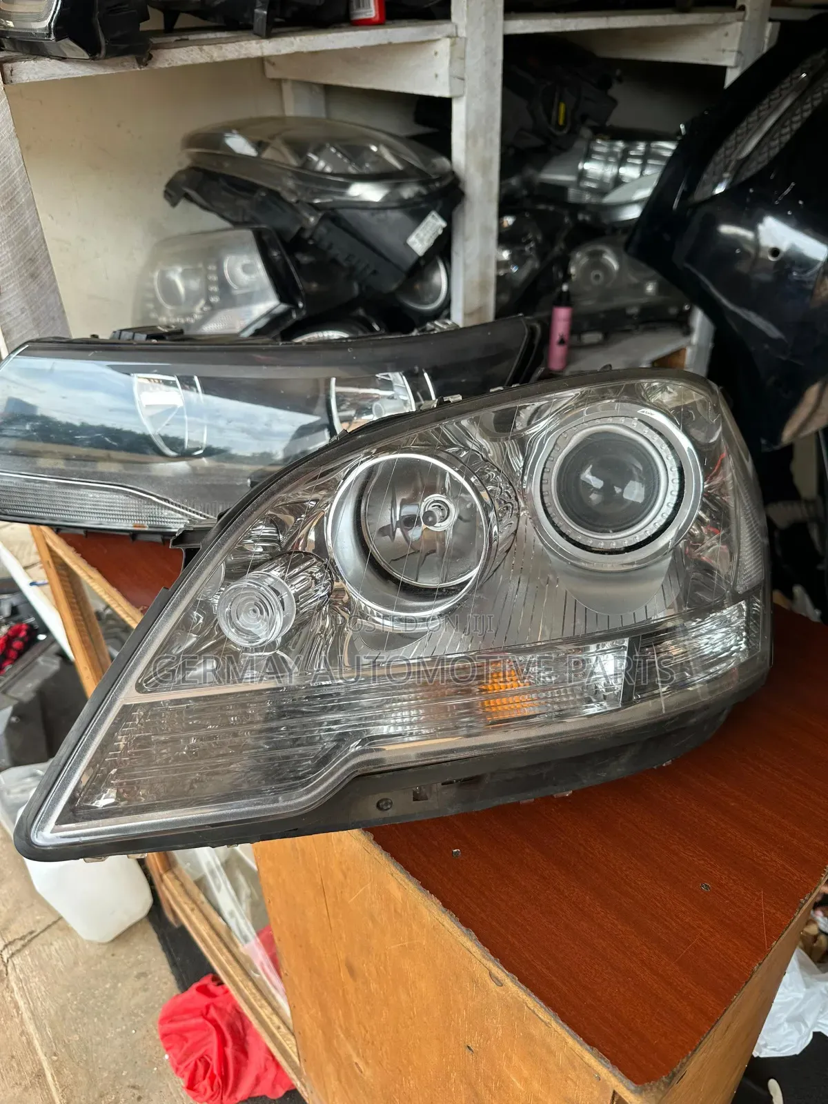 Mercedes Ml W164 Head Light 2010