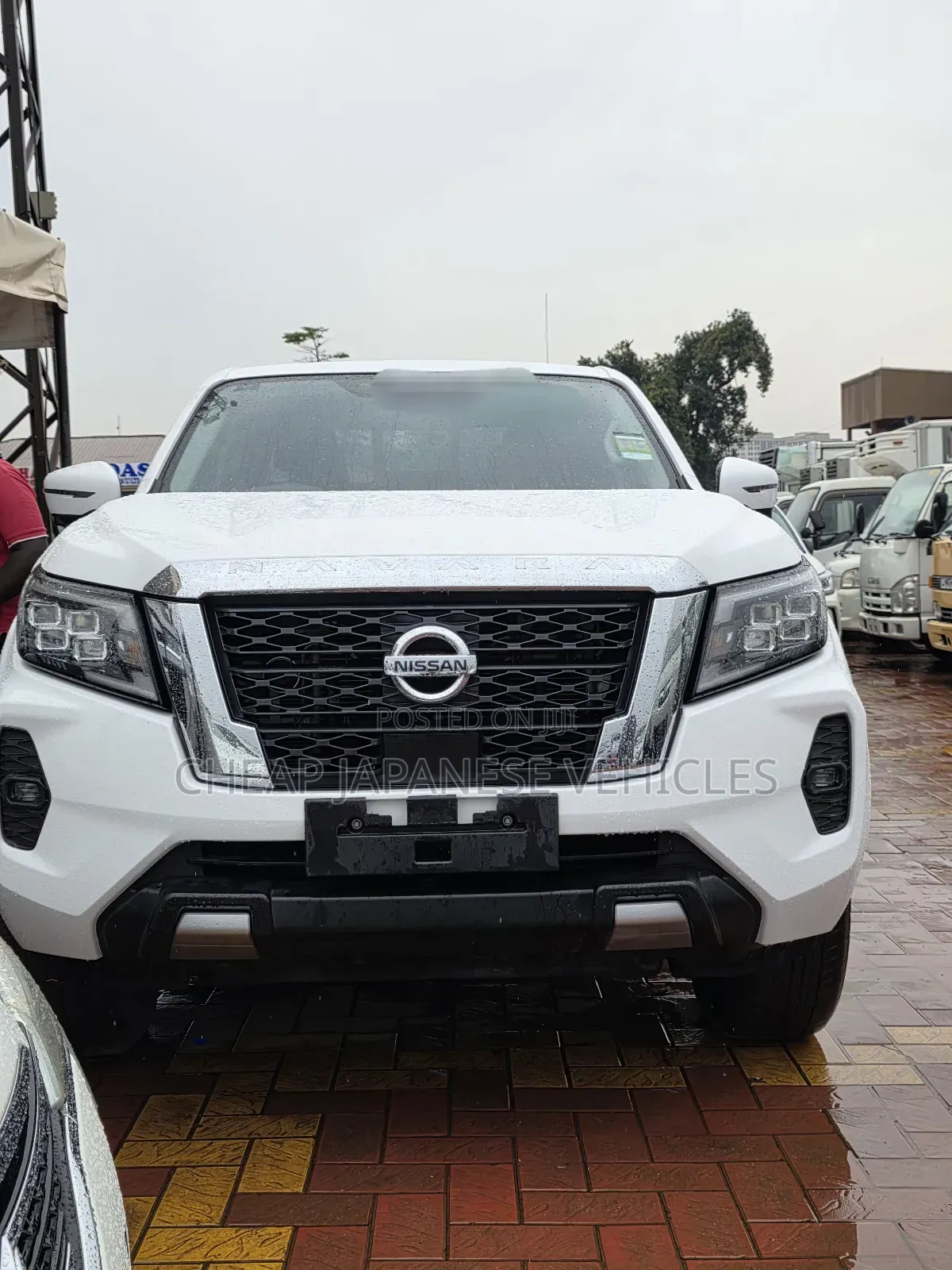 Nissan Navara 2022 White