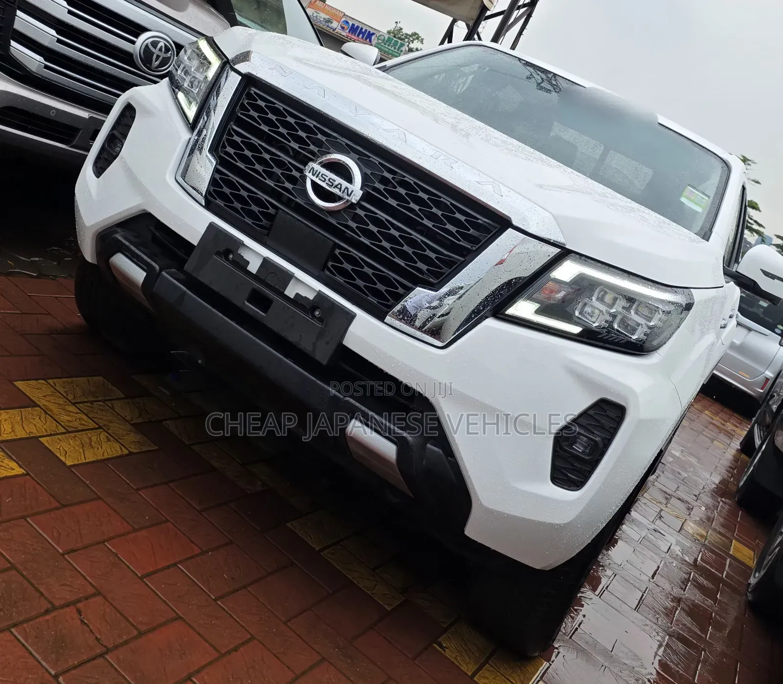 Nissan Navara 2022 White