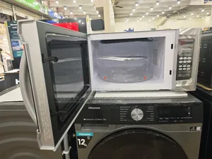 Hisense 42ltrs Silver Digital Counter Top Microwave at 20% Discount
