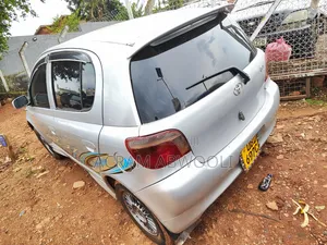 Toyota Vitz 1.0 FWD 3dr 2003 Silver