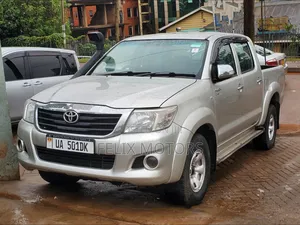 Toyota Hilux 2015 Silver
