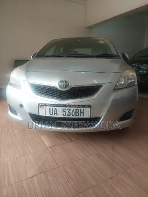 Toyota Belta 2011 Silver