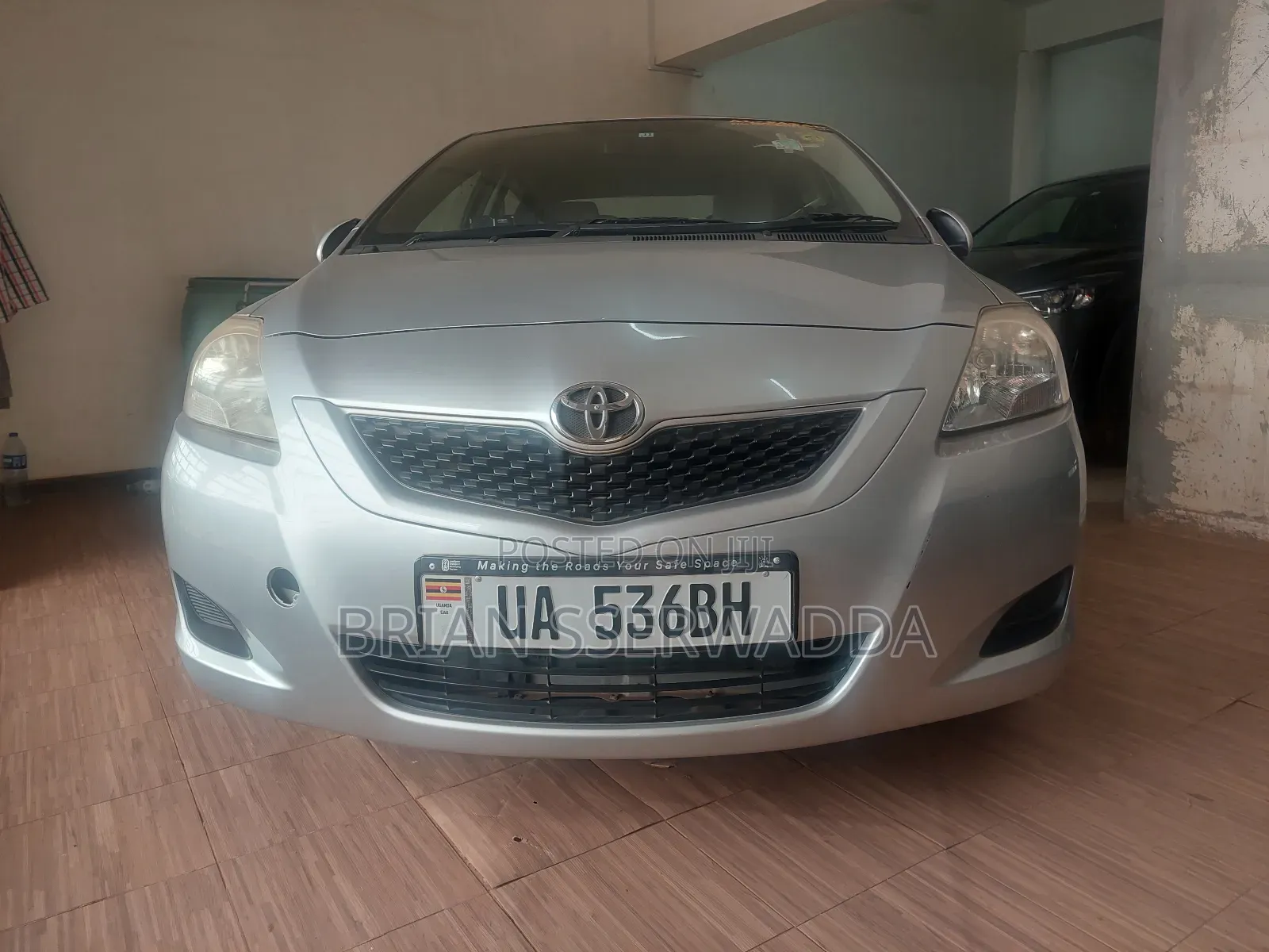 Toyota Belta 2011 Silver