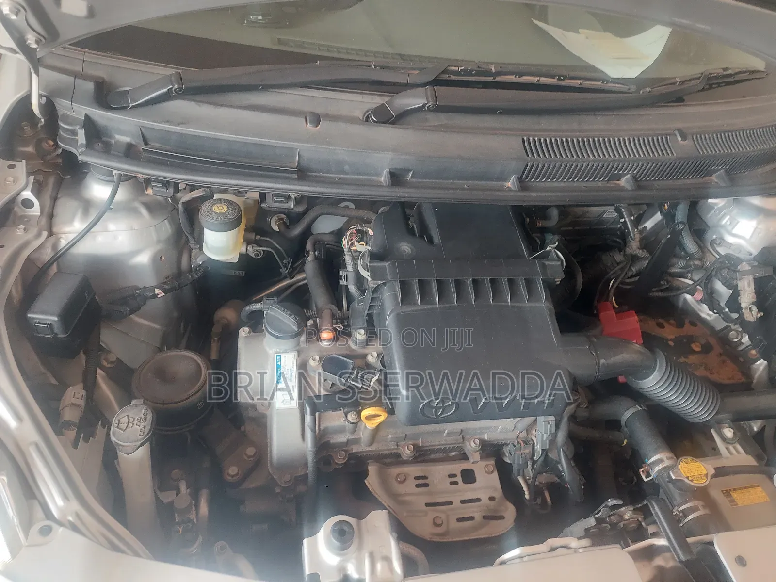 Toyota Belta 2011 Silver