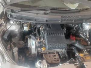 Toyota Belta 2011 Silver