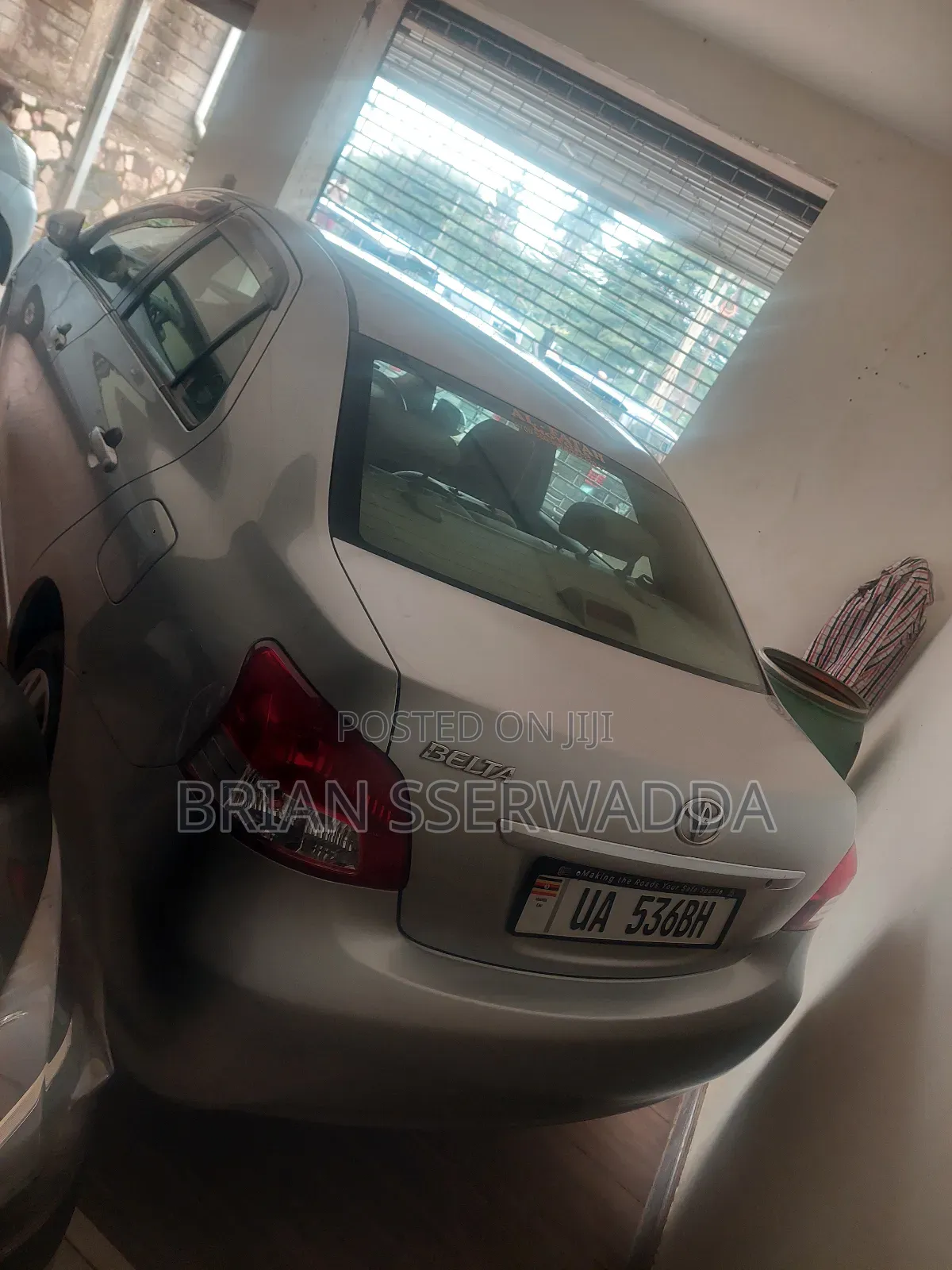Toyota Belta 2011 Silver