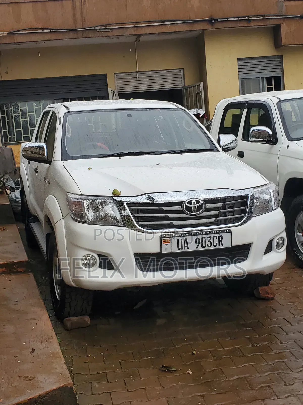 Toyota Hilux 2009 White