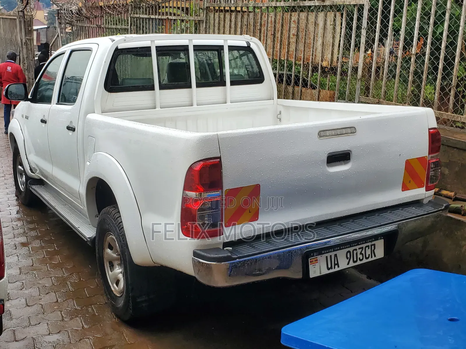 Toyota Hilux 2009 White