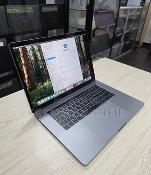 New Laptop Apple MacBook Pro 16GB Intel Core I7 SSD 512GB