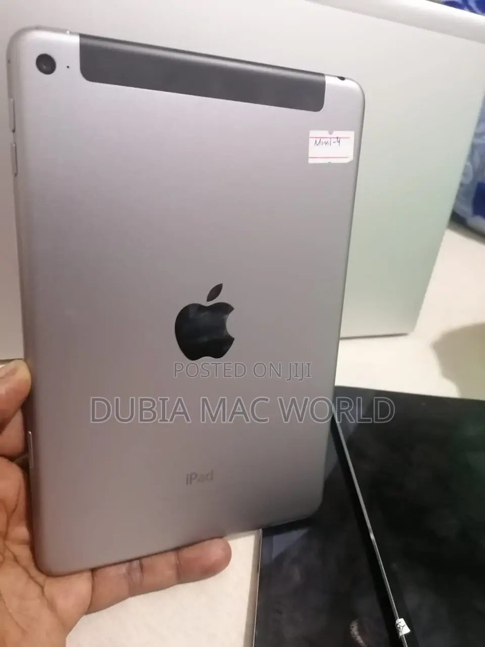 Apple iPad mini 4 64 GB Gray