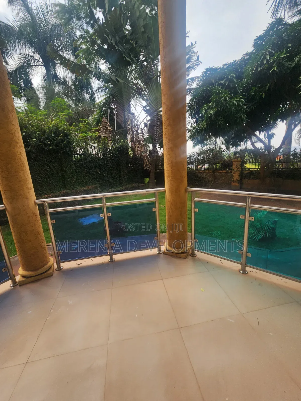 5bdrm House in Makindye for rent