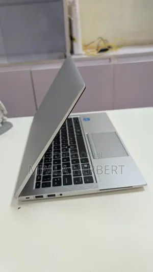 New Laptop HP EliteBook 840 G8 16GB Intel Core I5 SSD 256GB