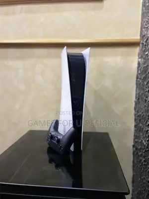 Ps5 Standard Console 1 Black Pad
