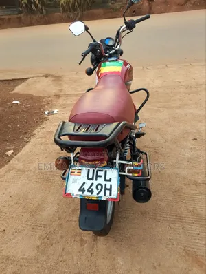 TVS HLX 125 2022 Red