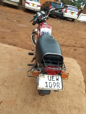 Bajaj Boxer 100 2022 Red