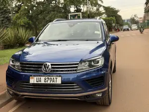 Volkswagen Touareg 2017 Blue
