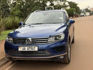 Volkswagen Touareg 2017 Blue