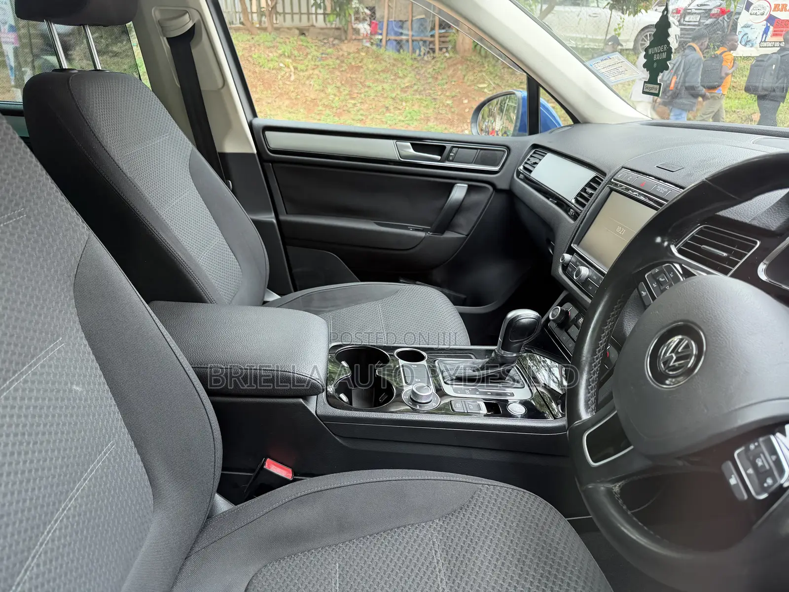 Volkswagen Touareg 2017 Blue