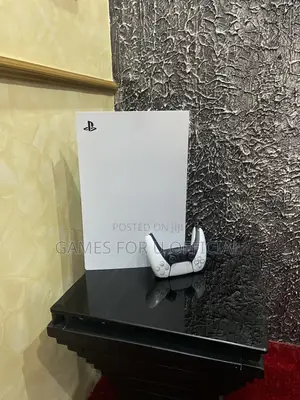 Ps5 Console Standard Edition White & 1 Pad 1tb