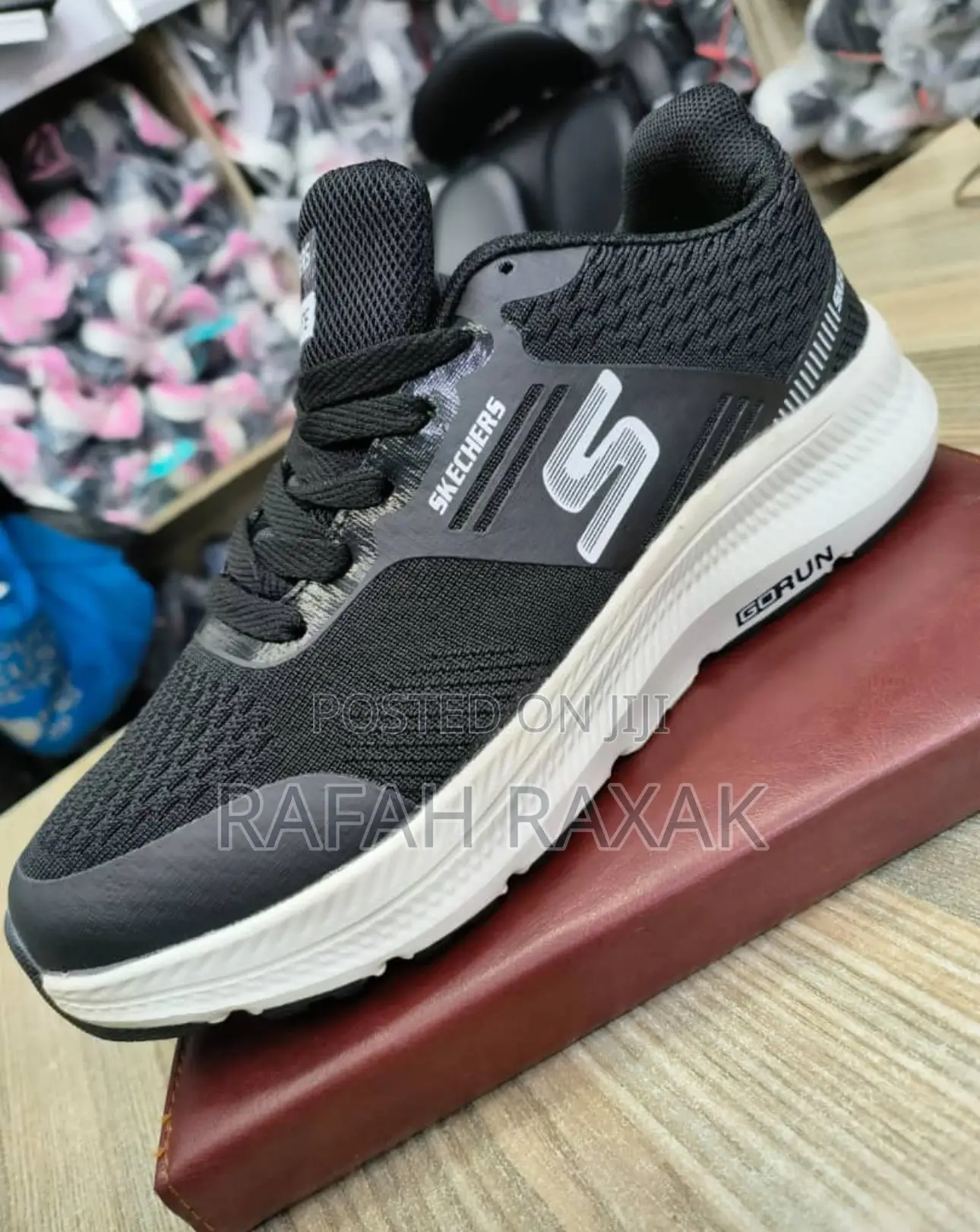 New Classic Skechers Go Run Light Gym Sneakers