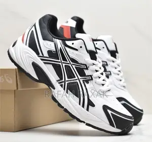 Original Asics Gel-170 Tr Black/White Sneakers