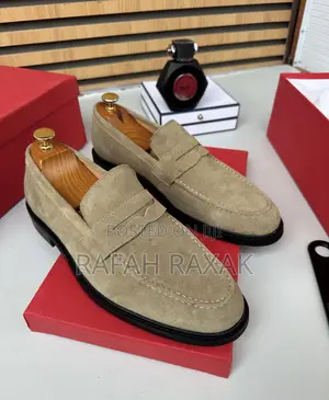 Original Men’S Khaki Clarks Suede Penny Loafers