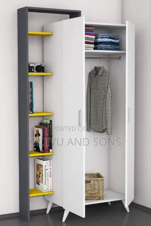 Simple Closet, Wardrobe