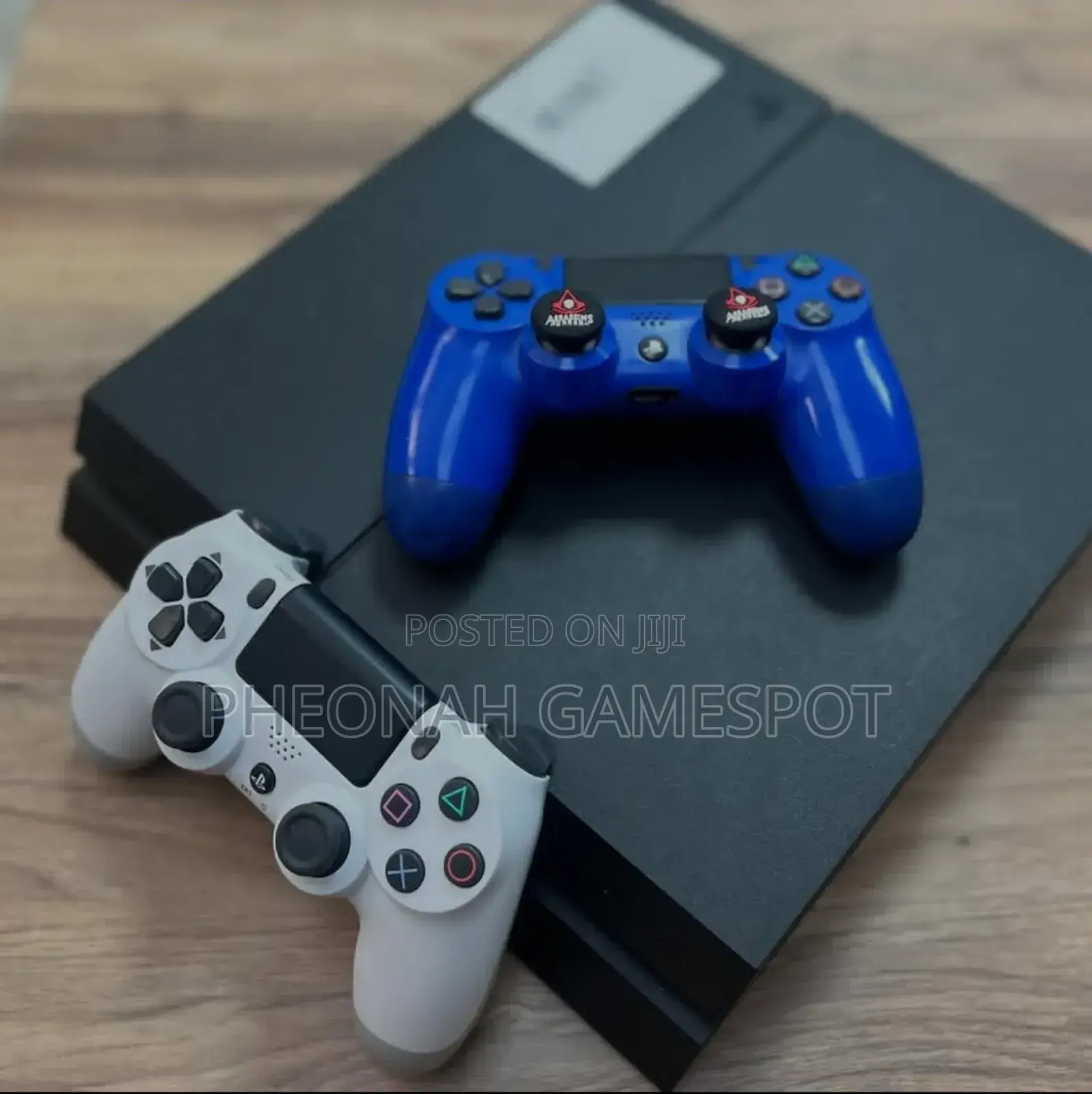 Playstation 4 Standard: 13 Games and 2 Pads. Don't Let This Deal Pass