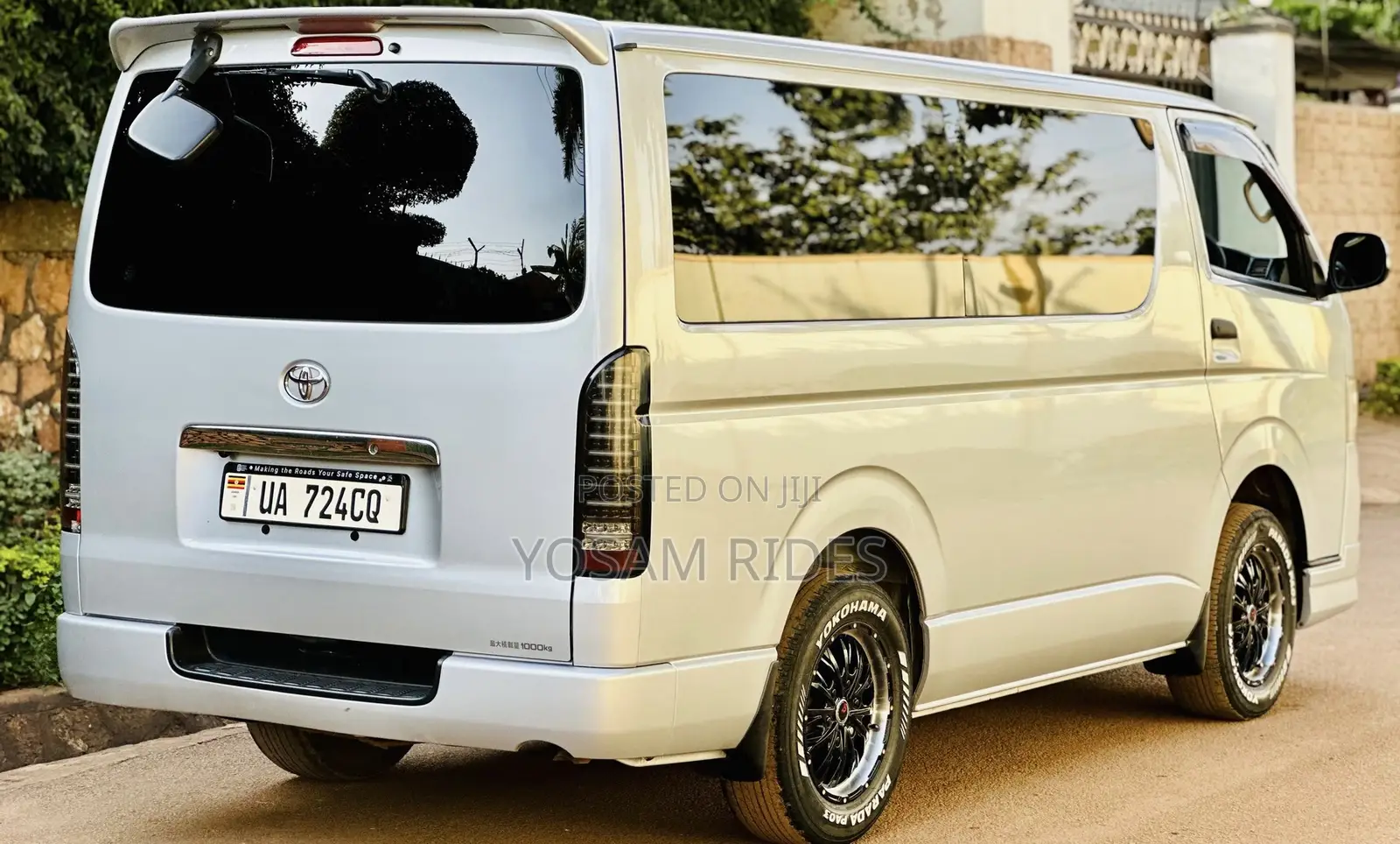 Toyota HiAce 2012 Silver
