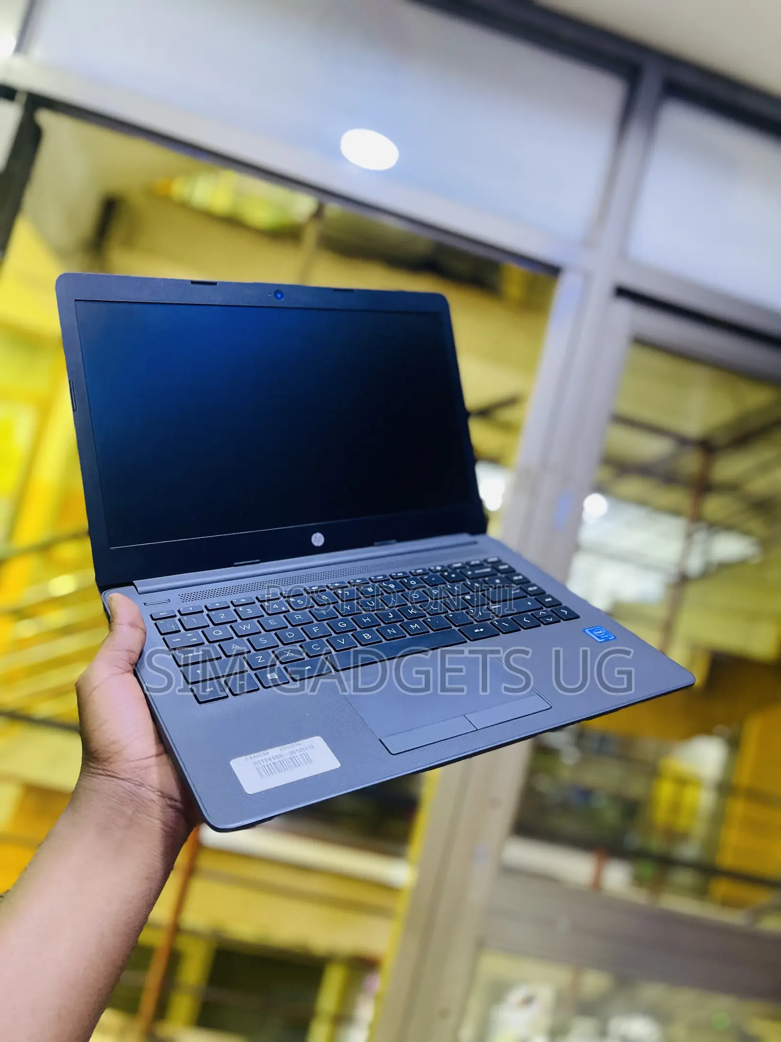 Laptop HP 14-Dq1088wm 4GB Intel Core I3 SSD 128GB