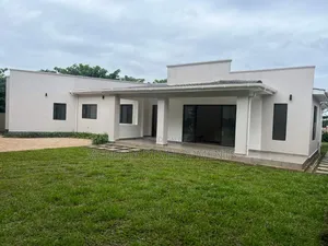 3bdrm Bungalow in Bugoloobi, Nakawa for sale
