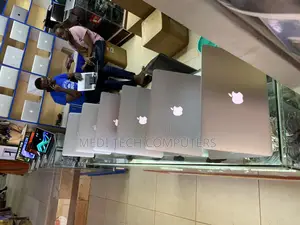 Laptop Apple MacBook Pro 8GB Intel Core I5 SSD 256GB