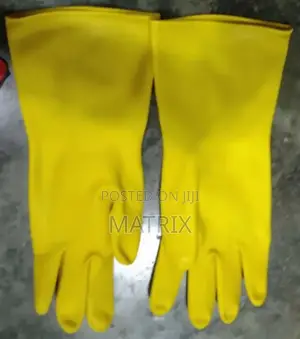 Nitrile Yellow Gloves