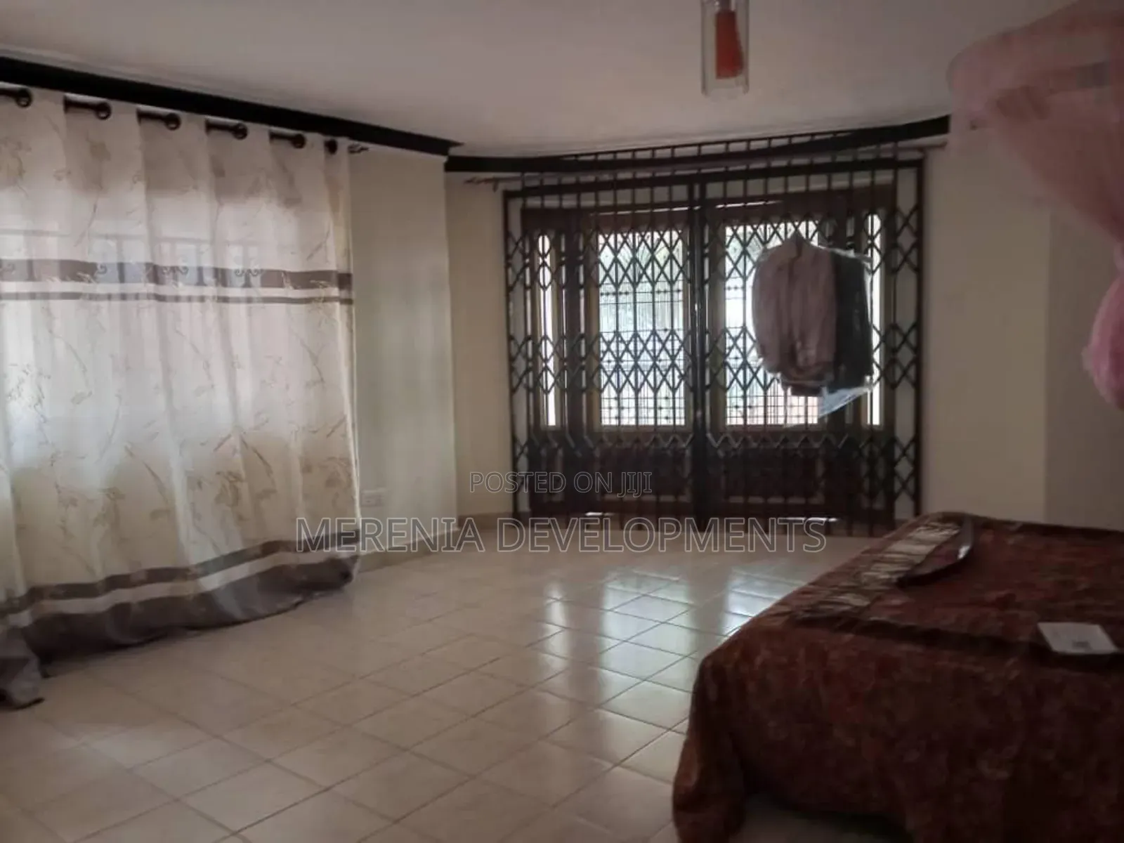 4bdrm House in Seguku, Wakiso / Wakiso for sale