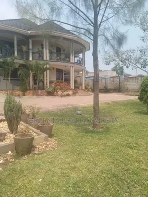 8bdrm House in Komamboga, Kawempe for sale