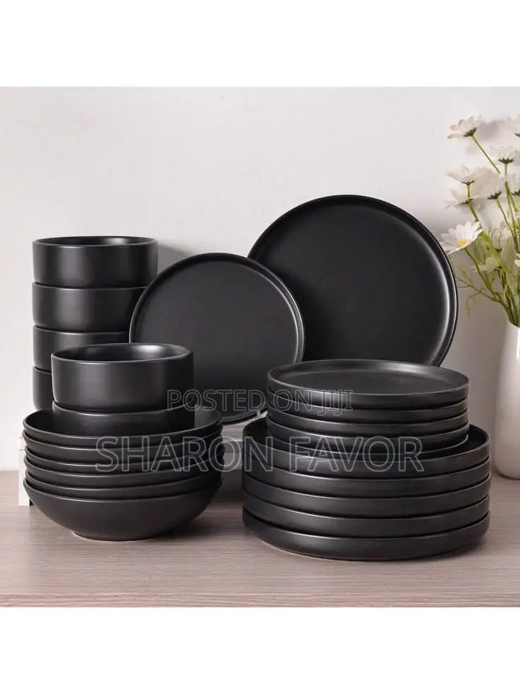 Black Plate Set