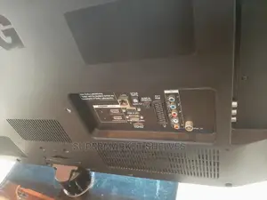 Lg Tv 42 Inches Uk Used With LAN Ports
