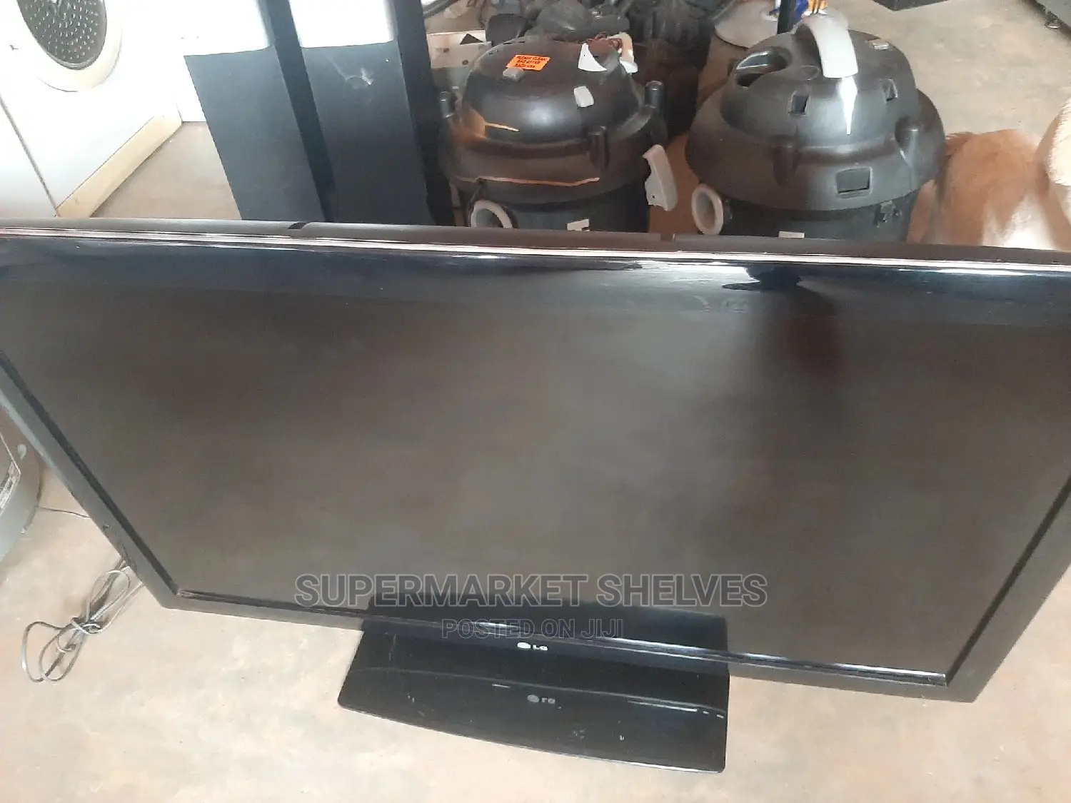 Lg Tv 42 Inches Uk Used With LAN Ports
