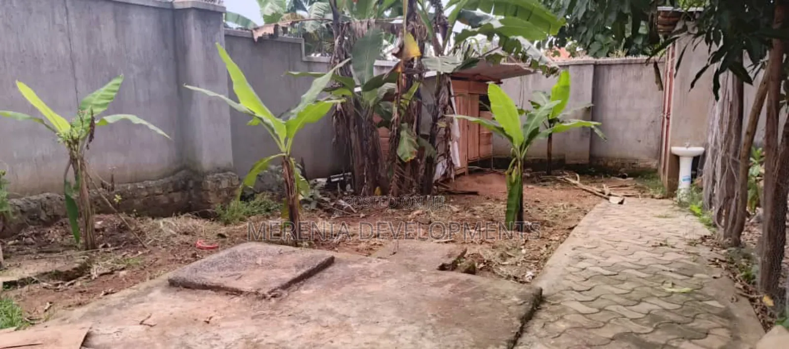 6bdrm House in Gayaza, Wakiso / Wakiso for sale