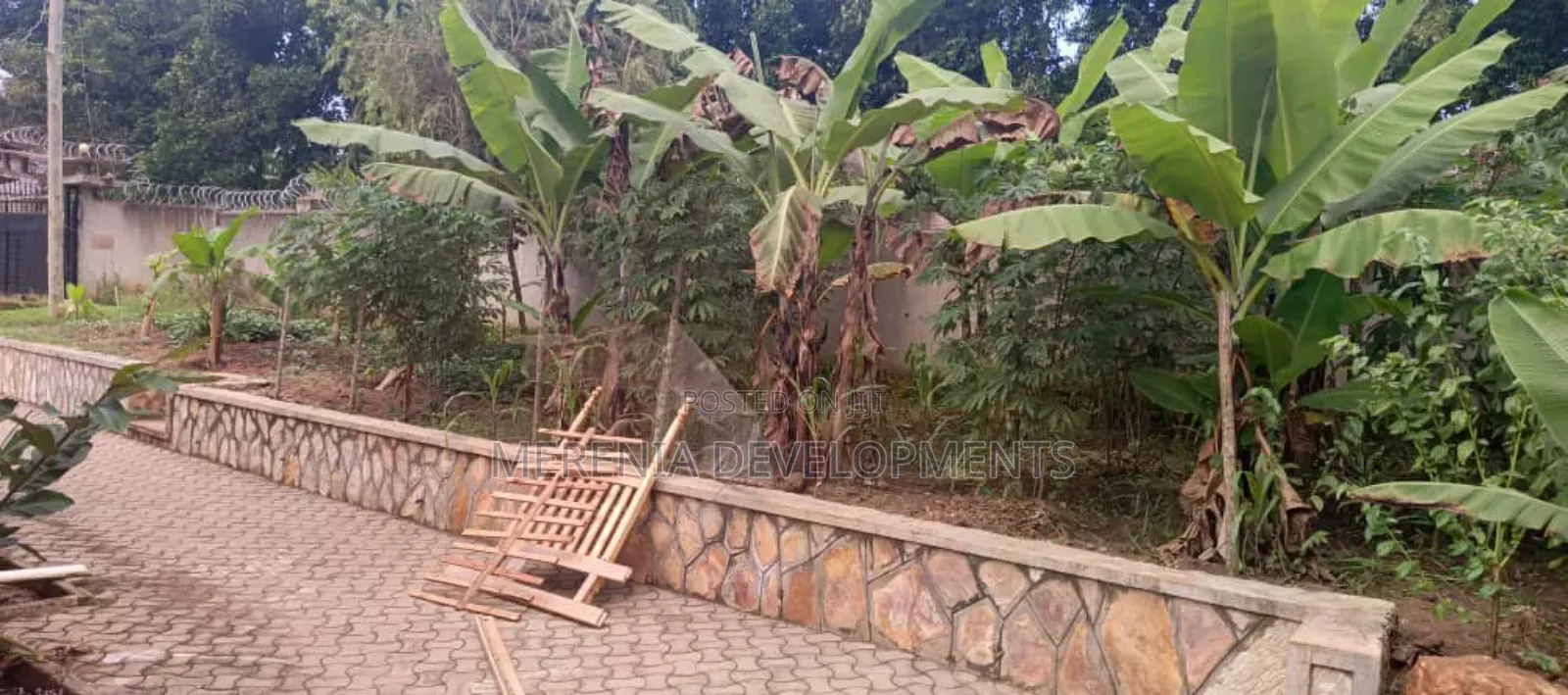 6bdrm House in Gayaza, Wakiso / Wakiso for sale